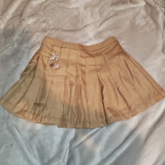 Pleated Tennis Skirt - Picture 2 of 3